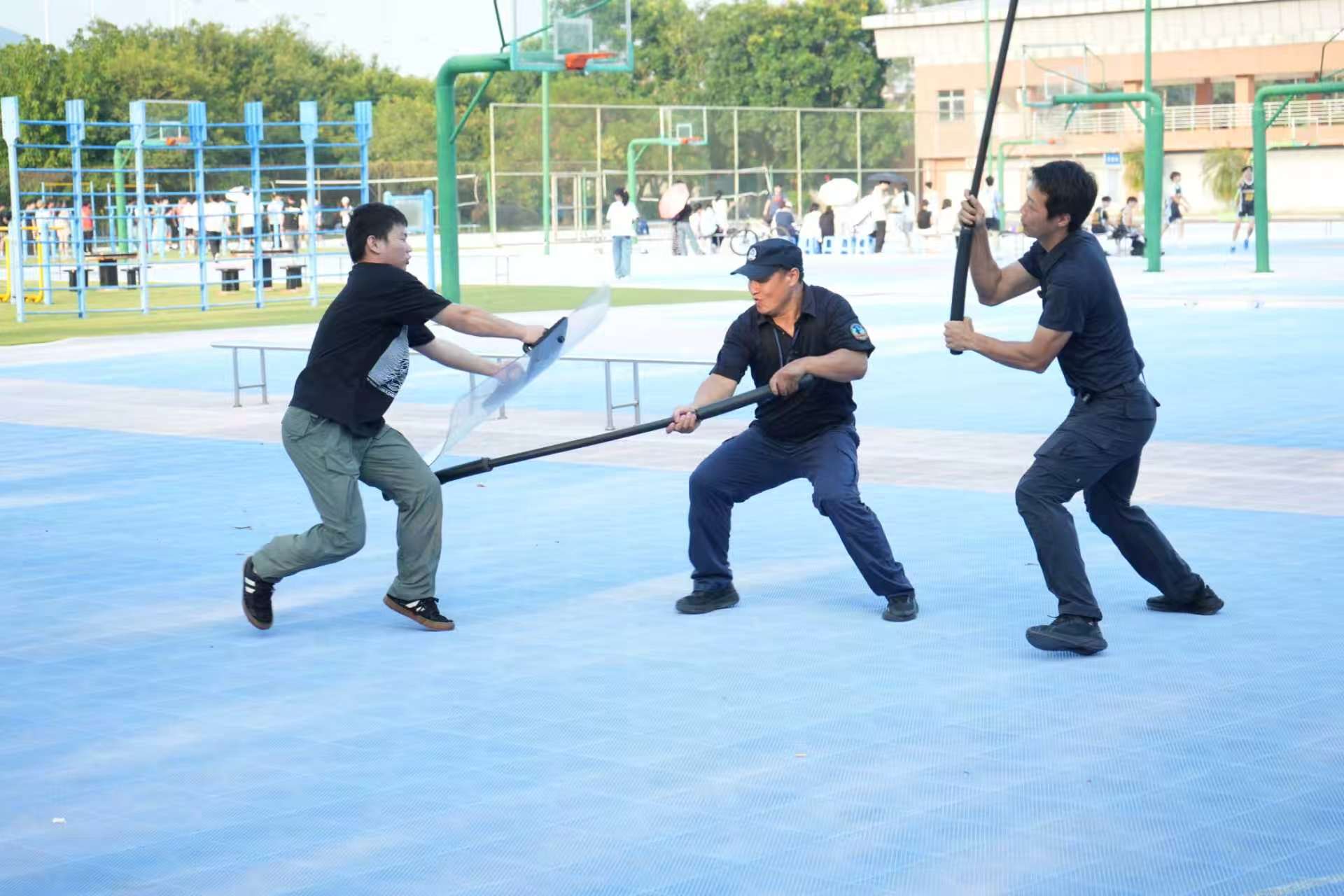 防暴盾牌实战运用.jpg